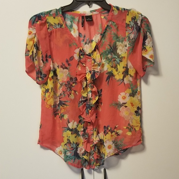 new directions Tops - 🔴3 for $10 Deal🔴New Directions top